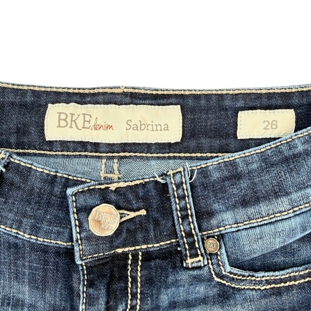 BKE Sabrina Denim Shorts Womens Size 26 Medium Wash Stretch Low Rise - Picture 4 of 15